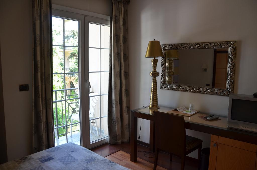 Regent Beach Hotel & Apartments Reggio di Calabria Kültér fotó