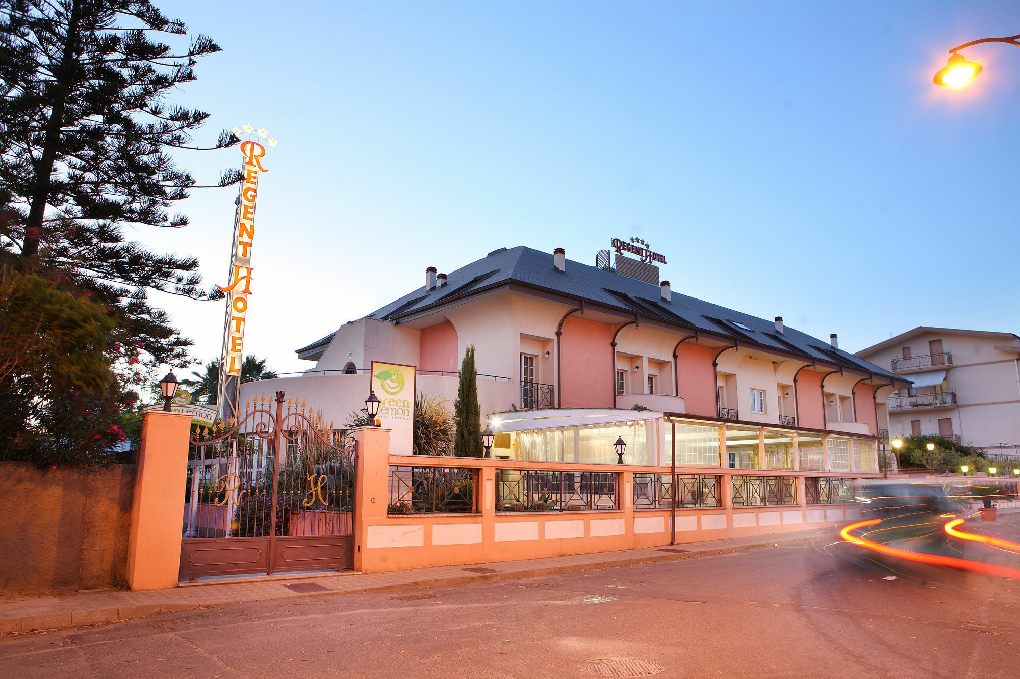 Regent Beach Hotel & Apartments Reggio di Calabria Kültér fotó