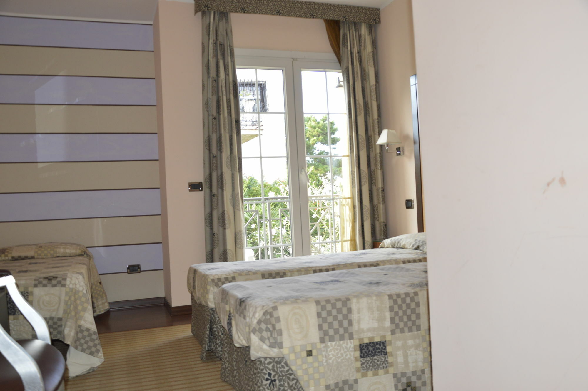 Regent Beach Hotel & Apartments Reggio di Calabria Kültér fotó